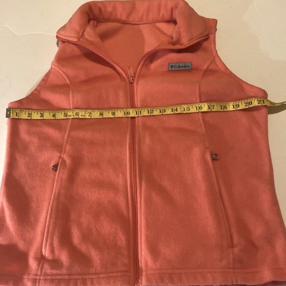 Columbia fleece vest great condition salmon pink colour - Picture 4 of 7